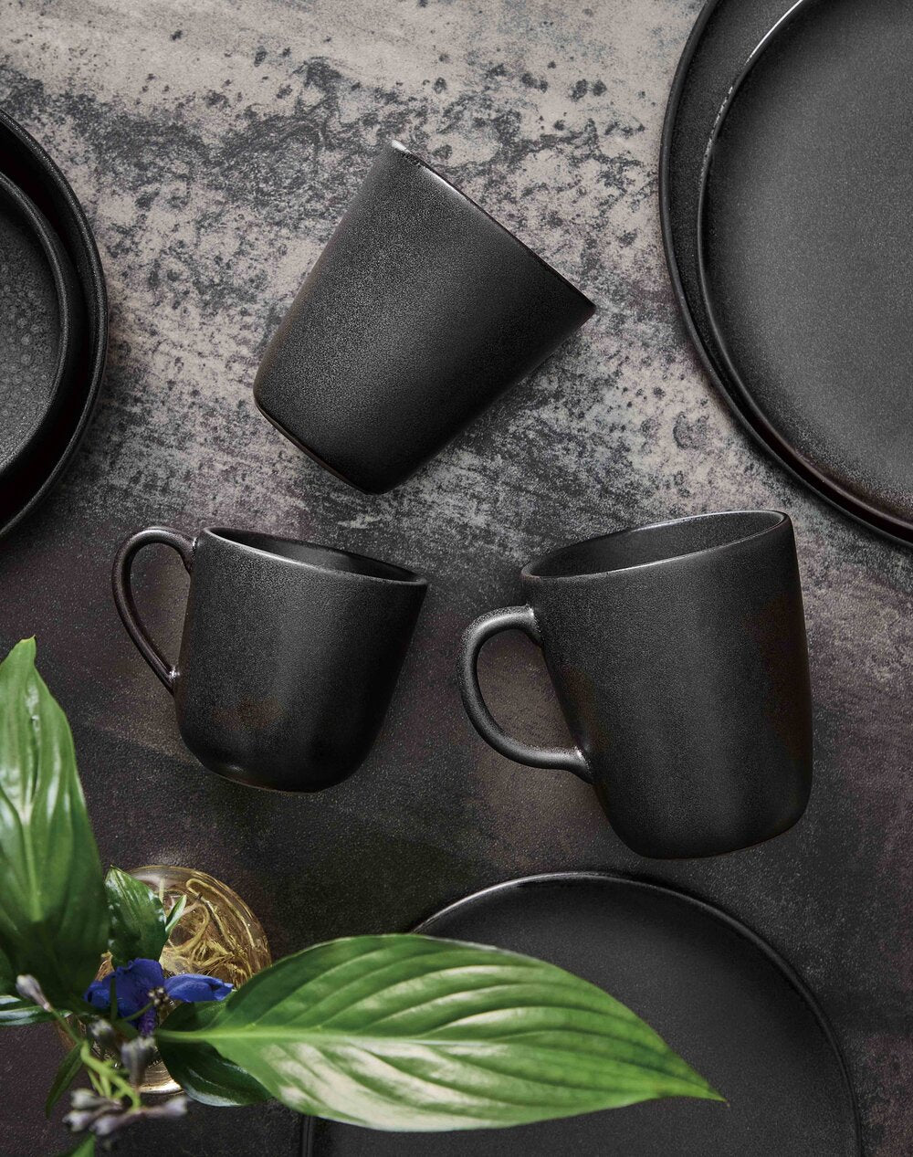 Krus med hank, Titanium Black - 35 cl.